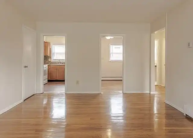 Property at Emerald Apartments - 940 Presidential Blvd, Toms River, NJ, 08753, 1-2 bed, 1 bath, [object Object]