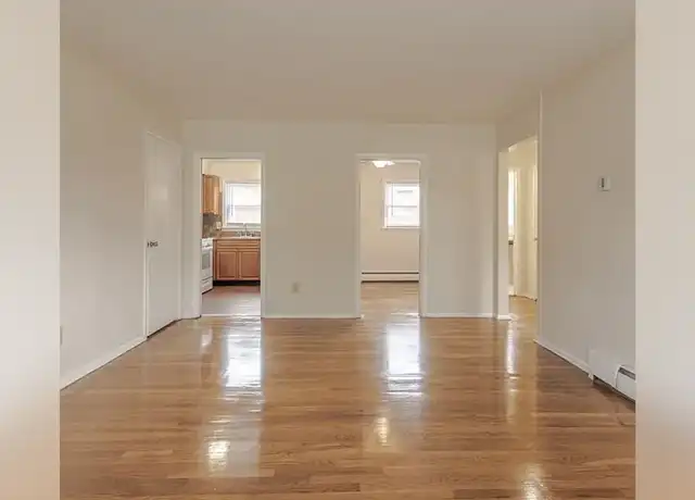 Property at Emerald Apartments - 940 Presidential Blvd, Toms River, NJ, 08753, 1-2 bed, 1 bath, [object Object]
