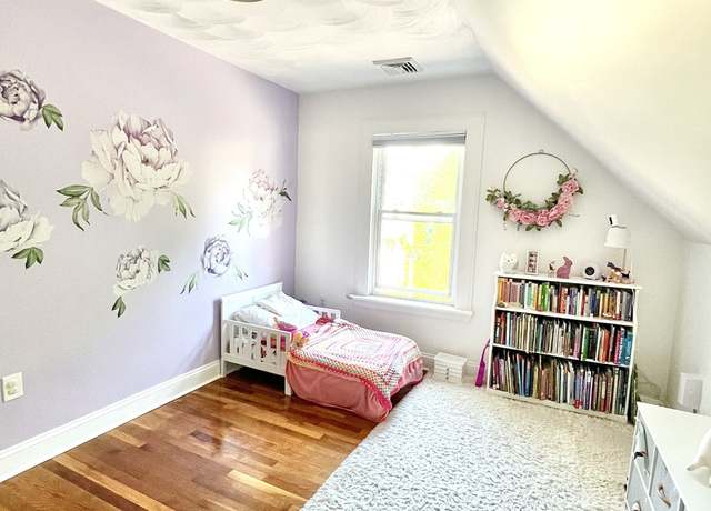 Photo of 40 Duane St, East Greenwich, RI 02818