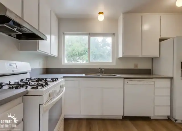 Property at 1707 Lemon Heights Dr, Oceanside, CA, 92056, 3 beds, 2 baths, [object Object]