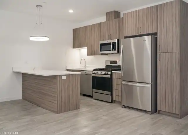 Property at 6120 S University Ave Unit 203, Chicago, IL, 60637, 3 beds, 3 baths, [object Object]