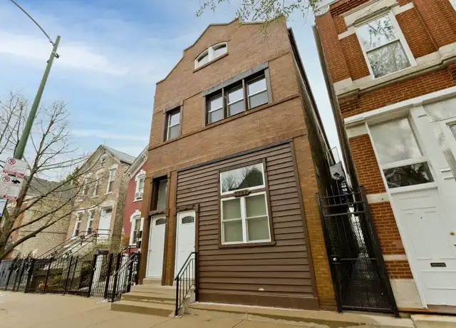 Property at 1732 W 17th St Unit CH2, Chicago, IL, 60608, 3 beds, 1.5 baths, [object Object]