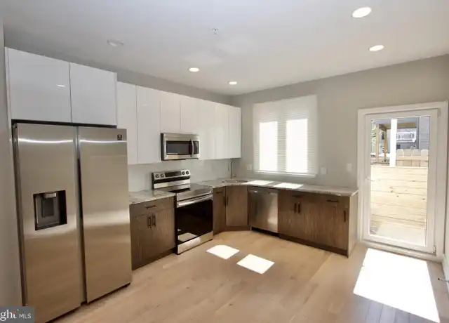 Property at 712 W Master St, Philadelphia, PA, 19122, 4 beds, 3 baths, [object Object]
