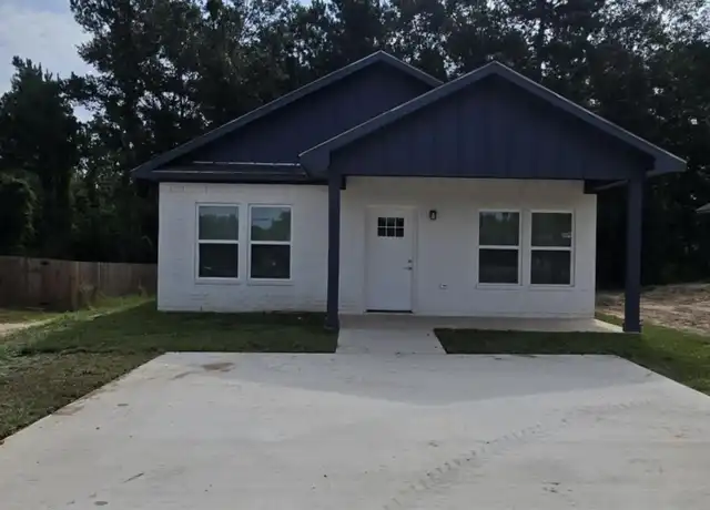 Property at 1714 Sayers St, Lufkin, TX, 75904, 3 beds, 2 baths, [object Object]
