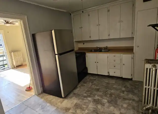 Property at 86 River St Apt -4, Rutland, VT, 05701, 1 bed, 1 bath, [object Object]