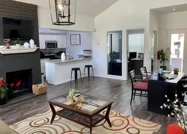 Property at 1441 Westmount Ave, Dallas, TX, 75211, 2 beds, 1 bath, [object Object]