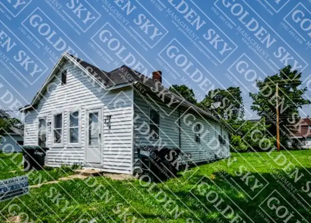 Property at 808 W 1st St, Muncie, IN, 47305, 1 bed, 1 bath, [object Object]