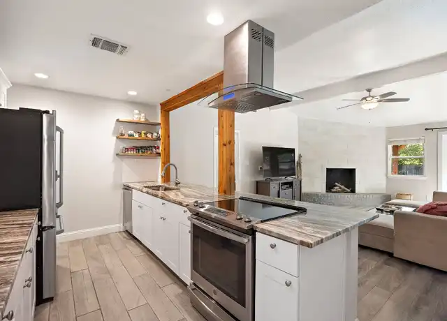 Property at 1009 Rolling Green Dr, Round Rock, TX, 78664, 3 beds, 2 baths, [object Object]