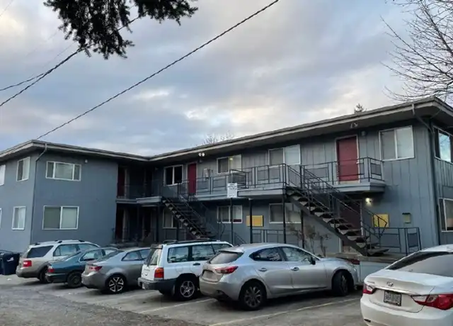 Property at 1844 Kincaid St Unit 4, Eugene, OR, 97401, 1 bed, 1 bath, [object Object]