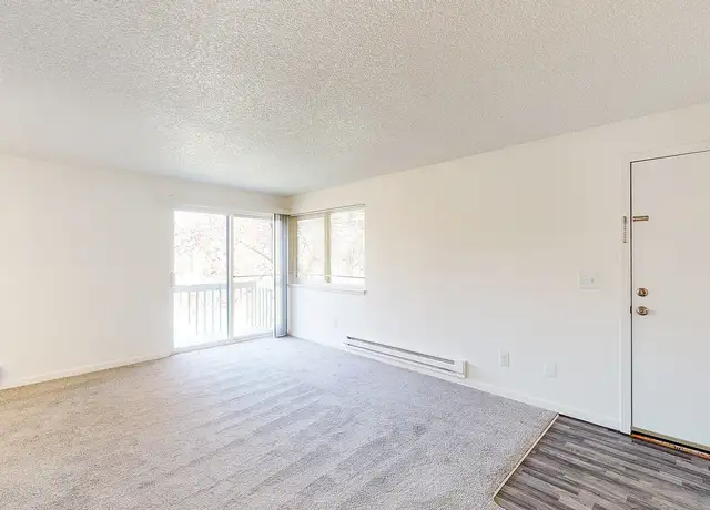 Photo of 750 S 216th St, Des Moines, WA 98198