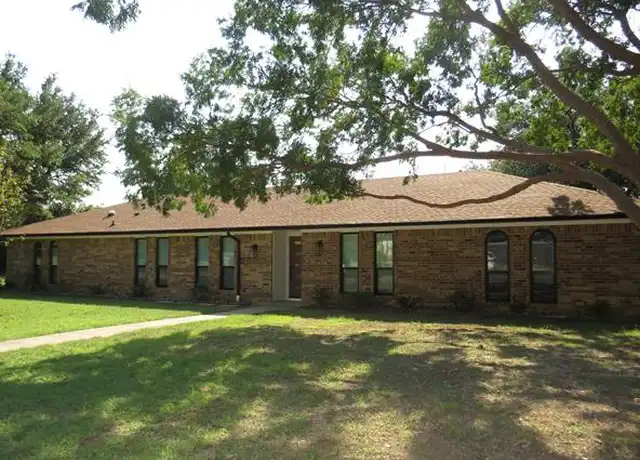 Property at 2001 Pembrooke Pl, Denton, TX, 76205, 4 beds, 3 baths, [object Object]