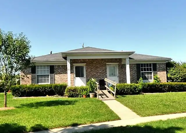 Property at 1228 S Creek Ln Unit 1226, Toledo, OH, 43615, 2 beds, 1 bath, [object Object]