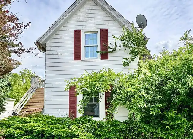 Property at 215 E Seventh St Unit 1, Mishawaka, IN, 46544, 2 beds, 1 bath, [object Object]