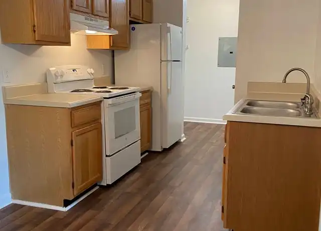 Property at 420 Acorn Grove Ln Unit 428F, Chesapeake, VA, 23320, 1 bed, 1 bath, [object Object]