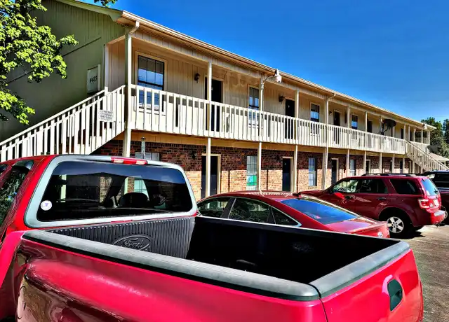 Property at Midtown Manor Aptartments - 4419 Bonnell Dr NW, Huntsville, AL, 35816, 1 bed, 1 bath, [object Object]