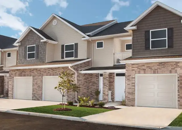 Property at 105 Colonial Drive,, Findlay, OH, 45840, 2 beds, 2.5 baths, [object Object]