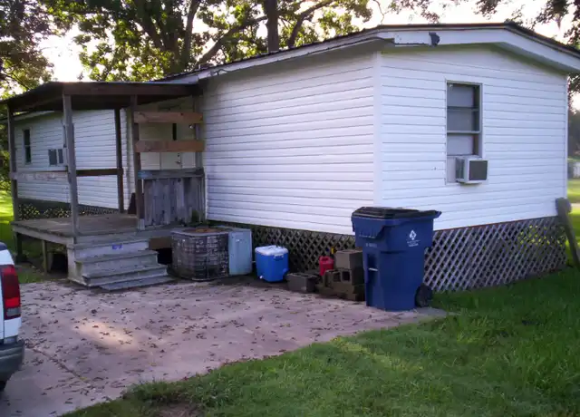 Property at 547 Creekside Dr, Angleton, TX, 77515, 2 beds, 1 bath, [object Object]