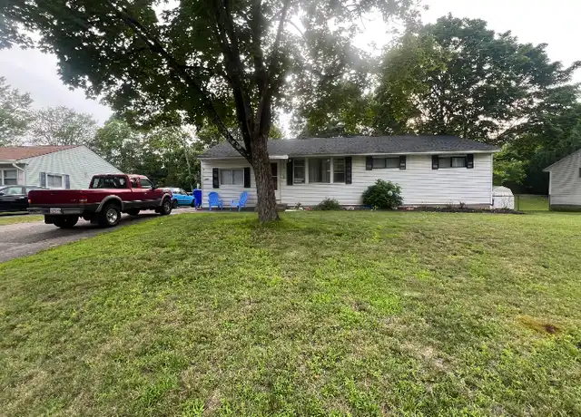 Property at 240 Greenaway Dr, Springfield, MA, 01109, 1 bed, 1.5 baths, [object Object]