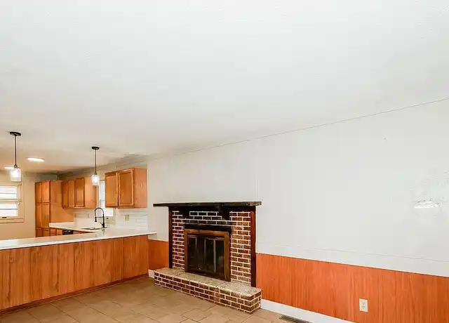 Property at 918 Walnut St, Greenfield, IN, 46140, 4 beds, 2 baths, [object Object]