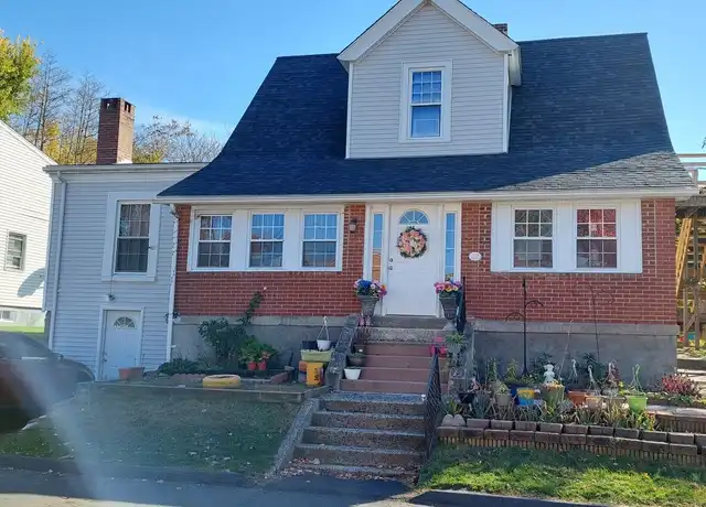 Property at 27 Margerie St Unit 2, Bristol, CT, 06010, 2 beds, 1 bath, [object Object]