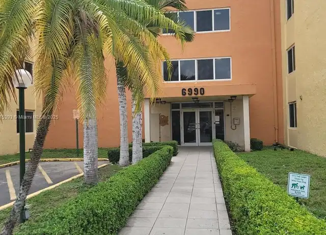 Property at 6990 NW 186th St Unit 4-211, Hialeah, FL, 33015, 1 bed, 1 bath, [object Object]