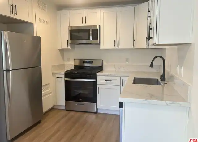 Property at 1411 Innes Pl Unit 4, Venice, CA, 90291, 2 beds, 1 bath, [object Object]