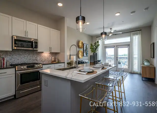 Property at 3776 Center St Unit 27SLH1, Houston, TX, 77007, 1 bed, 1 bath, [object Object]