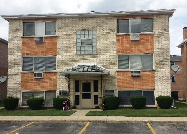 Photo of 9219 Jill Ln Unit GW, Schiller Park, IL 60176