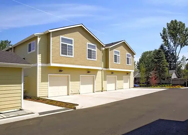 Photo of 30625 SW Willamette Way E, Wilsonville, OR 97070