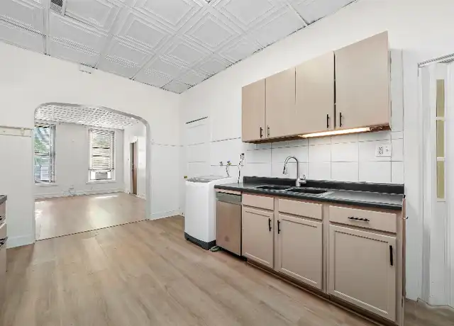 Property at 911 S Loomis St Unit 1, Chicago, IL, 60607, 2 beds, 1 bath, [object Object]