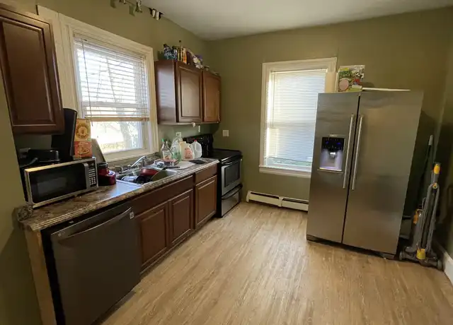 Property at 52 Dennis Ave, Cranston, RI, 02905, 3 beds, 1 bath, [object Object]