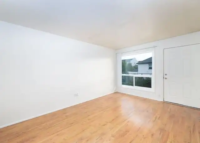 Property at 130 NE 17th Ave Unit 19, Portland, OR, 97232, 1 bed, 1 bath, [object Object]