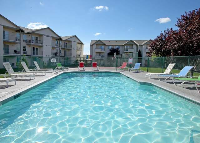Photo of 901 NW Sunburst Ct, Moses Lake, WA 98837