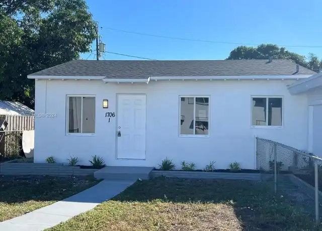 Property at 1706 Arthur St, Hollywood, FL, 33020, 2 beds, 2 baths, [object Object]