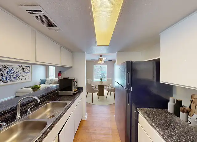 Property at The Venetian on Ella - 15530 Ella Blvd, Houston, TX, 77090, 1-2 bed, 1-2 bath, [object Object]