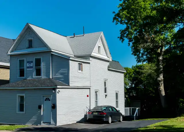 Property at 205 Lexington Ave Unit 11, Syracuse, NY, 13210, 4 beds, 1.5 baths, [object Object]
