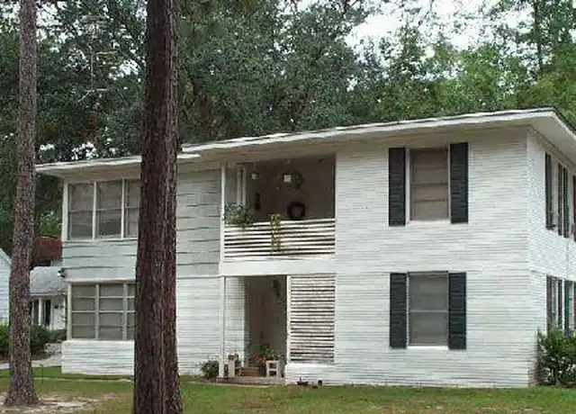 Property at 204 E Brookwood Pl Unit A, Valdosta, GA, 31602, 2 beds, 1 bath, [object Object]