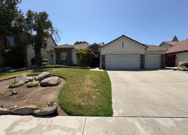 Property at 2511 S Peppertree St, Visalia, CA, 93277, 4 beds, 2.5 baths, [object Object]