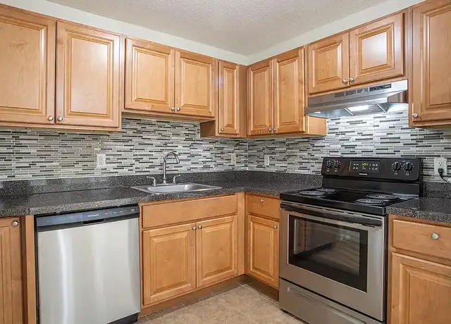 Property at Carlyle House - 135 Ward St, Revere, MA, 02151, 0-2 beds, 1 bath, [object Object]