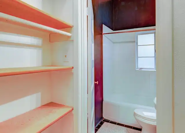 Property at 208 Edith Blvd SE, Albuquerque, NM, 87102, 3 beds, 2 baths, [object Object]