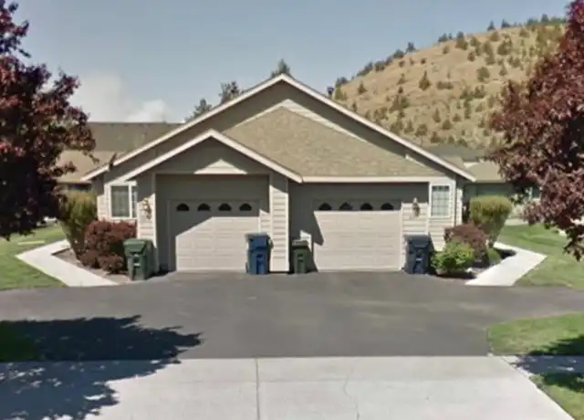 Property at 689 NE Savannah Dr Unit 691, Bend, OR, 97701, 3 beds, 2 baths, [object Object]