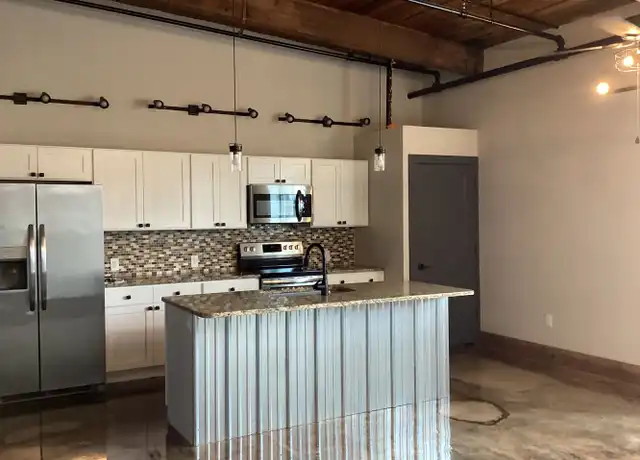 Property at 252 N Franklin St Unit 201, Red Lion, PA, 17356, 1 bed, 1 bath, [object Object]