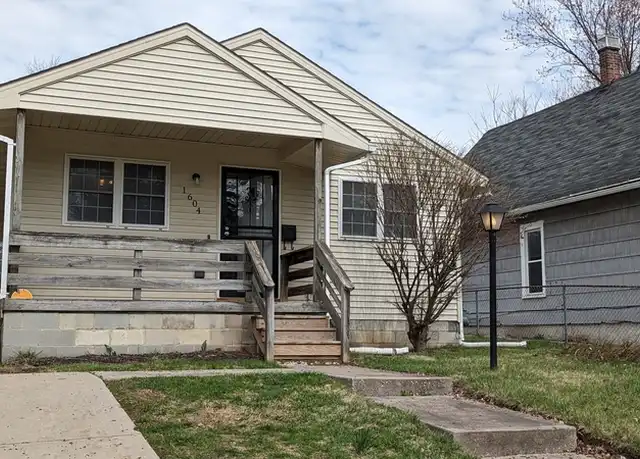 Property at 1604 Milburn Ave, Toledo, OH, 43606, 3 beds, 1 bath, [object Object]
