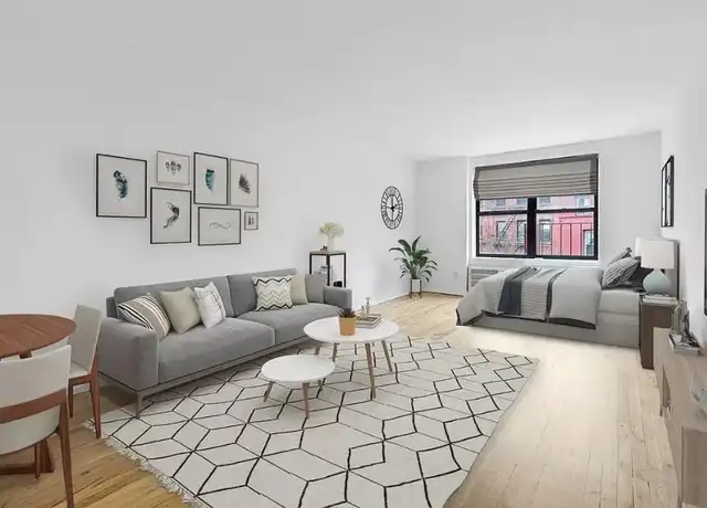 Property at 165 Christopher St Unit 1J, New York, NY, 10014, 0 beds, 1 bath, [object Object]