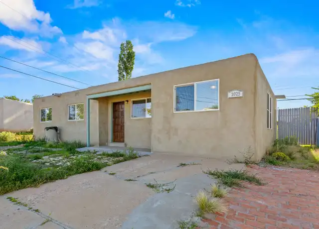 Property at 1025 Valerie Cir, Santa Fe, NM, 87507, 3 beds, 2 baths, [object Object]