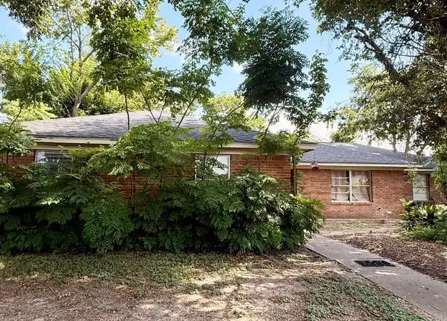 Property at 5706 Parwill St, Houston, TX, 77081, 2 beds, 1 bath, [object Object]