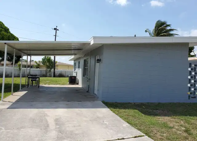Property at 43 Vineyard St, Lehigh Acres, FL, 33936, 1 bed, 1 bath, [object Object]