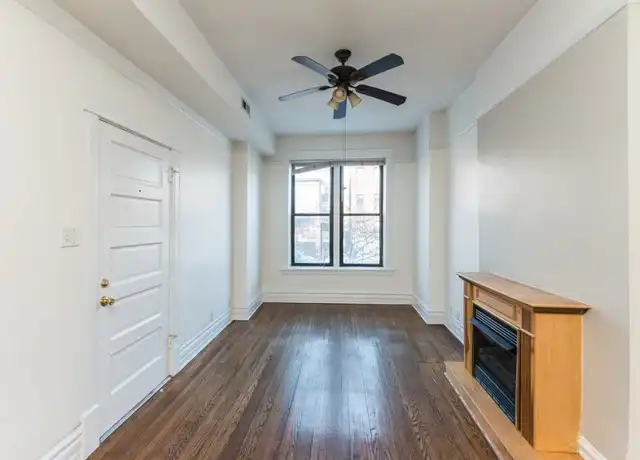 Property at 907 W Addison St Unit 1, Chicago, IL, 60613, 3 beds, 1 bath, [object Object]
