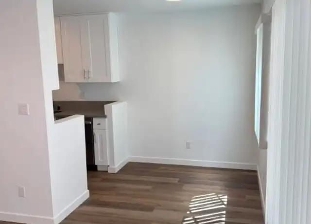 Property at 827 10th St Unit 04, Santa Monica, CA, 90403, 2 beds, 1 bath, [object Object]