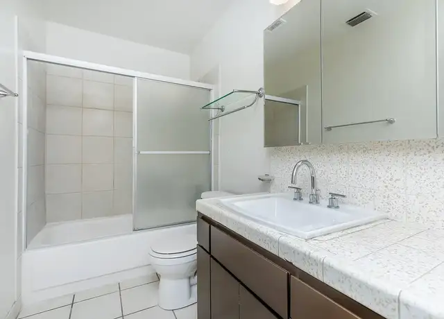 Photo of 3340 E Dakota Ave, Fresno, CA 93726